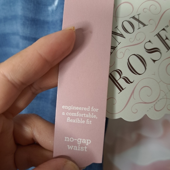 NWT Knox Rose Plus Size High Rise Distressed Bootcut Jeans Dark Wash - Picture 13 of 16